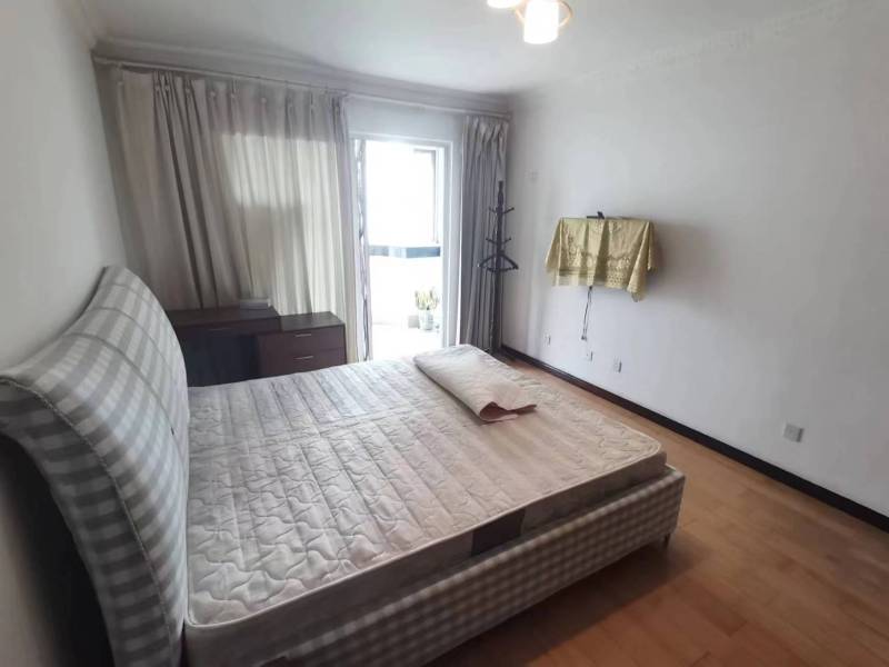 3室2廳2陽臺 世紀(jì)城玉春苑臥室