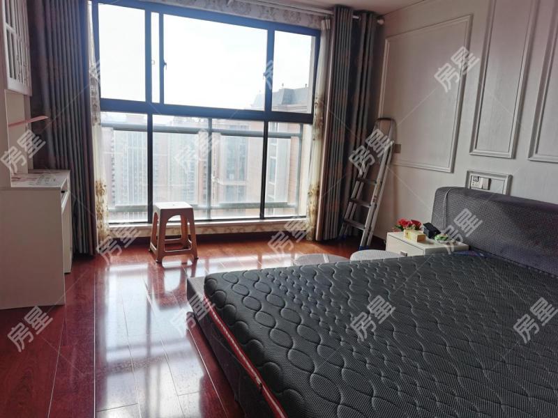 4室2廳2陽臺 新亞洲星辰園臥室