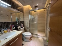 4室2廳2陽臺(tái) 金尚俊園一期衛(wèi)生間