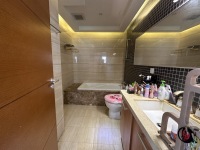 4室2廳2陽臺(tái) 金尚俊園一期衛(wèi)生間