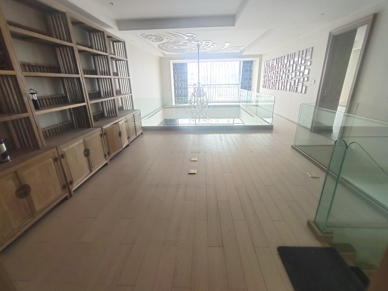 5室2廳2陽臺 中央麗城其他