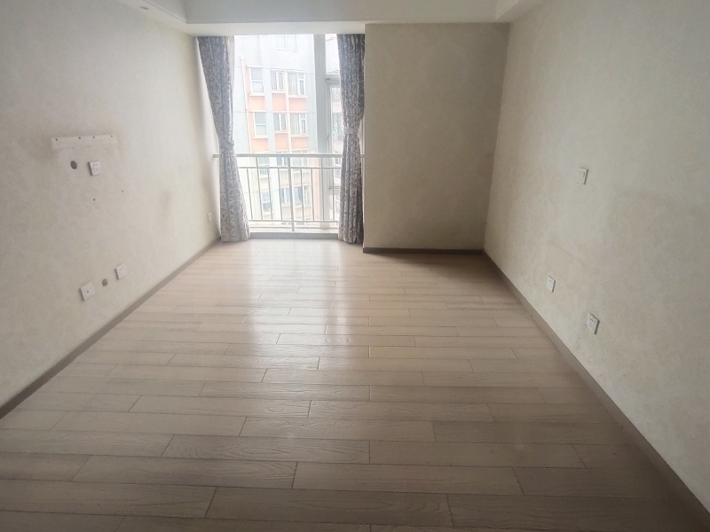 5室2廳2陽臺 中央麗城其他