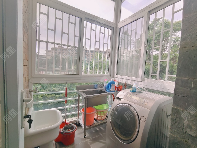 5室2廳1陽臺 滇池時光玉景別墅別墅客廳