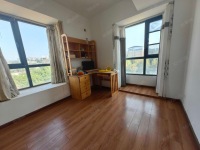 4室2廳2陽(yáng)臺(tái) 花香十里臥室