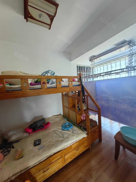 4室2廳2陽(yáng)臺(tái) 花香十里衛(wèi)生間