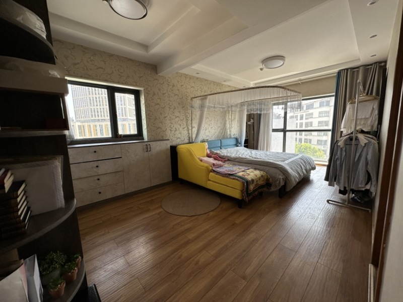 4室2廳2陽臺(tái) 金尚俊園一期臥室