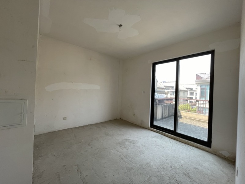 4室2廳3陽(yáng)臺(tái) 綠地海珀瀾庭別墅書房