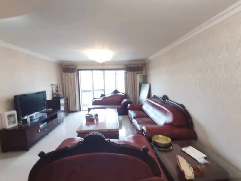 3室2廳2陽臺 世紀(jì)城玉春苑客廳