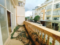 5室3廳3陽臺 清水木華別墅陽臺