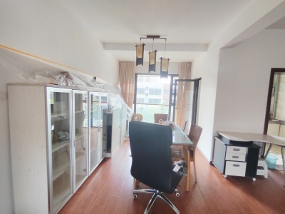 4室2廳2陽臺 云南映象花好月圓一期臥室