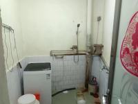 2室2廳2陽臺 東華小區(qū)衛(wèi)生間