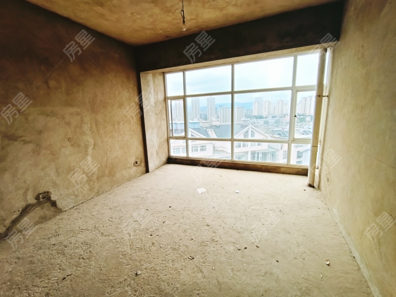 5室3廳3陽臺 清水木華別墅臥室