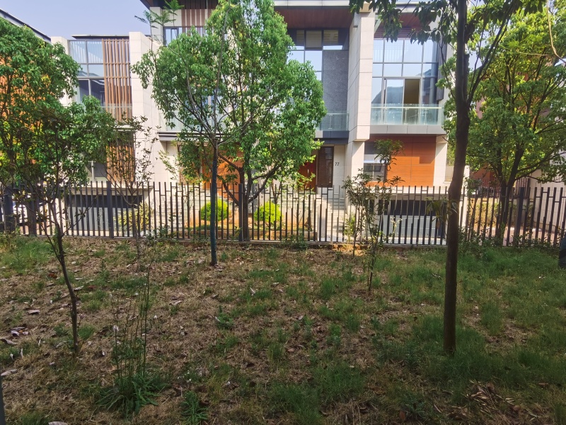 5室2廳3陽(yáng)臺(tái) 山海薈別墅自家花園