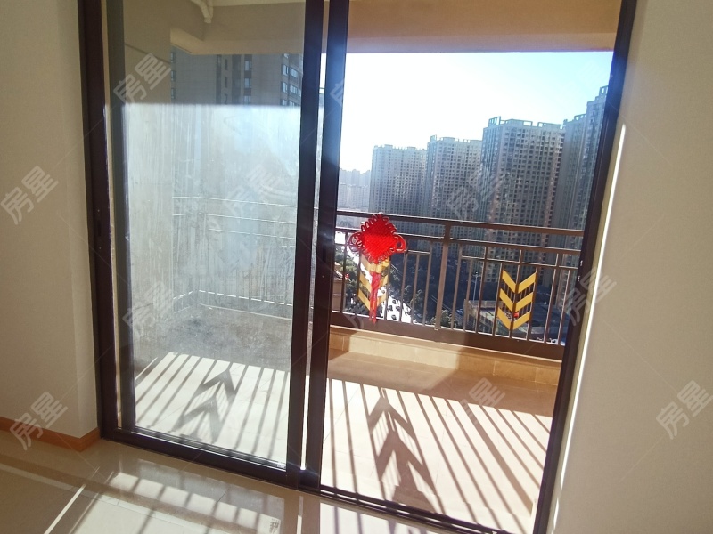 3室2廳2陽(yáng)臺(tái) 中海龍泉公館陽(yáng)臺(tái)