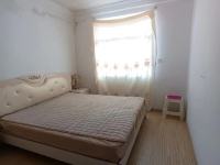 2室2廳2陽臺 東華小區(qū)臥室