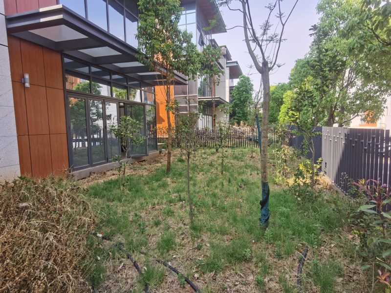 5室2廳3陽(yáng)臺(tái) 山海薈別墅自家花園