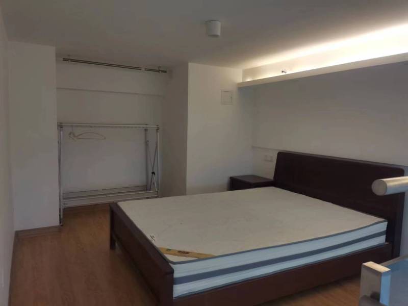 1室1廳 龍湖聽藍(lán)半島公寓臥室