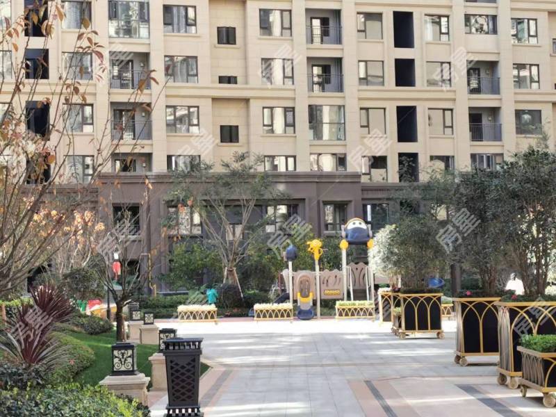 3室2廳2陽臺 萬科銀海泊岸汐望客廳