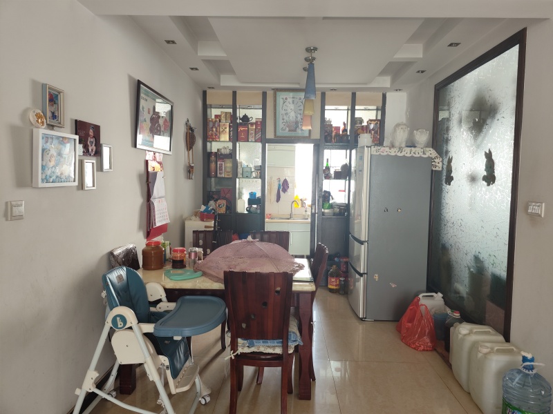 3室2廳1陽臺(tái) 實(shí)力五星彩園餐廳