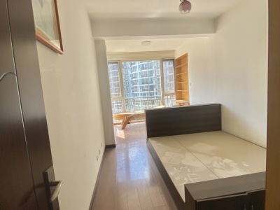 4室2廳2陽臺(tái) 城市領(lǐng)地