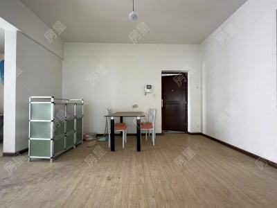 4室2廳2陽臺 華龍人家