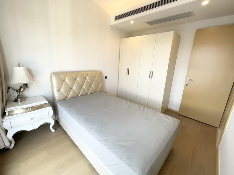 4室2廳2陽(yáng)臺(tái) 俊發(fā)逸天峰臥室