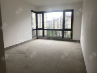 4室2廳2陽臺 華夏四季二期客廳