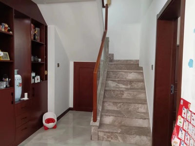 4室2廳2陽(yáng)臺(tái) 東岸紫園