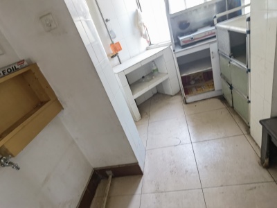 2室1廳1陽臺(tái) 春苑小區(qū)