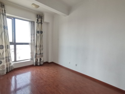 3室2廳2陽臺 云路中心青瓷大宅