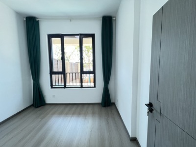 5室2廳2陽(yáng)臺(tái) 金地云海一號(hào)