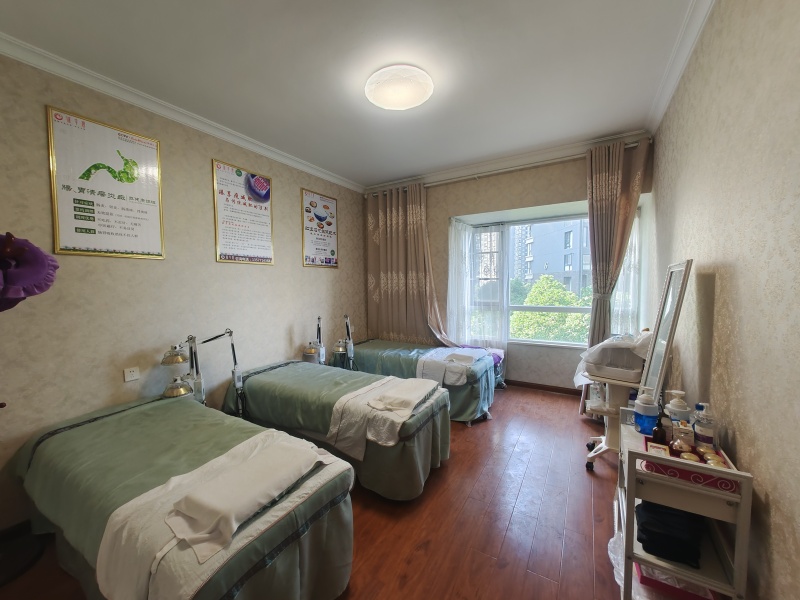 2室2廳1陽(yáng)臺(tái) 金江小區(qū)融苑臥室