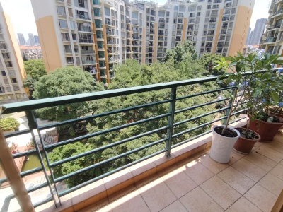 3室2廳1陽(yáng)臺(tái) 鳳凰城