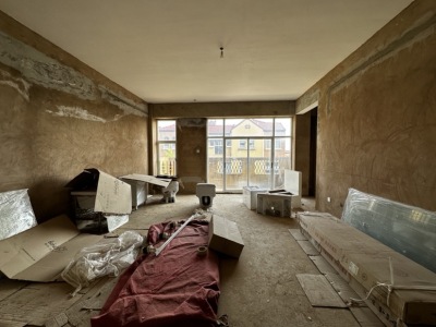 5室2廳3陽(yáng)臺(tái) 東鳴佳苑別墅客廳