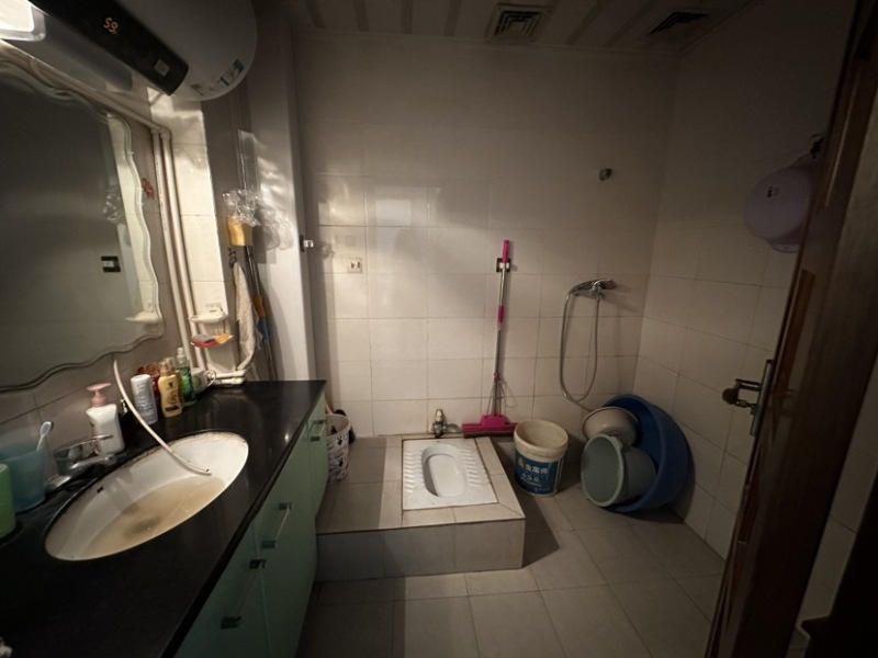 3室2廳2陽(yáng)臺(tái) 世紀(jì)城玉春苑其他