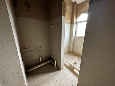 5室2廳3陽(yáng)臺(tái) 東鳴佳苑別墅衛(wèi)生間