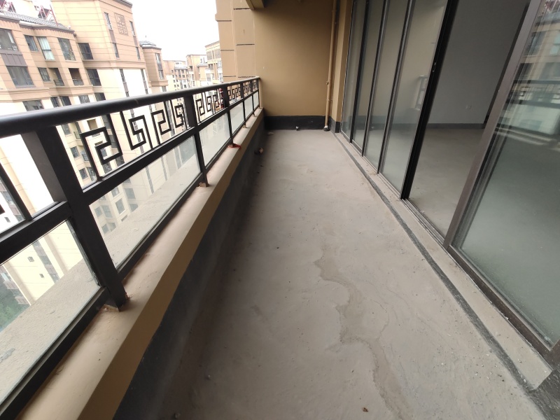 4室2廳2陽臺 北大資源頤和1898一期陽臺