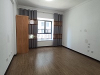 4室2廳2陽臺(tái) 萬科銀海泊岸瀾庭臥室