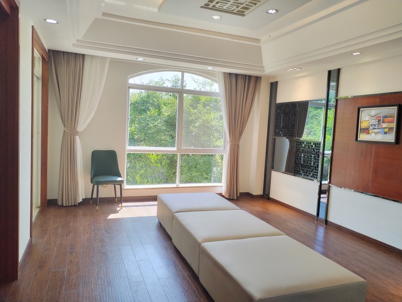 9室2廳5陽臺 海韻楓丹別墅戶型圖