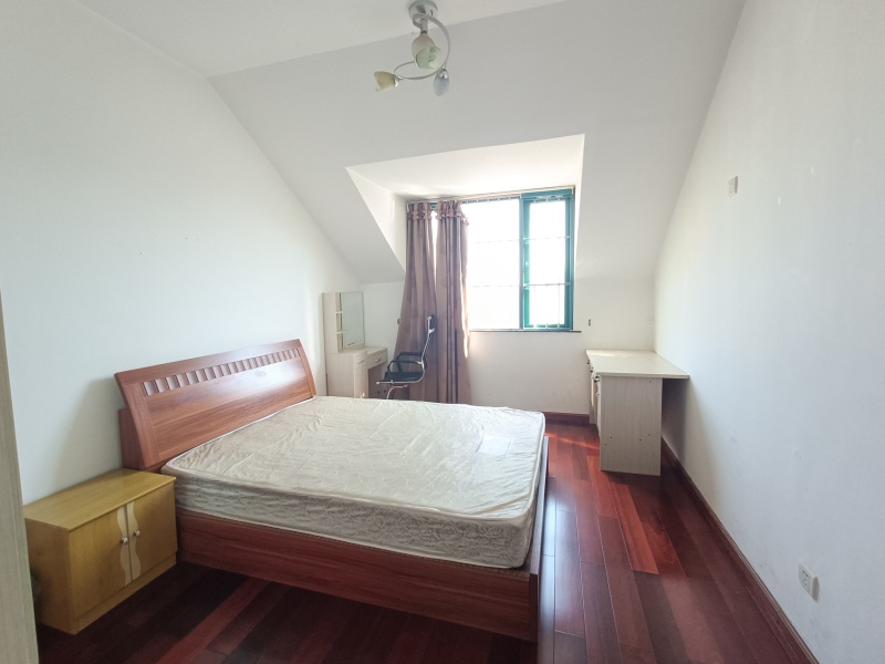 5室2廳2陽臺 世紀(jì)城元春苑臥室