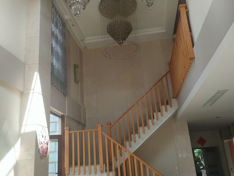 5室3廳2陽臺(tái) 海韻楓丹別墅客廳