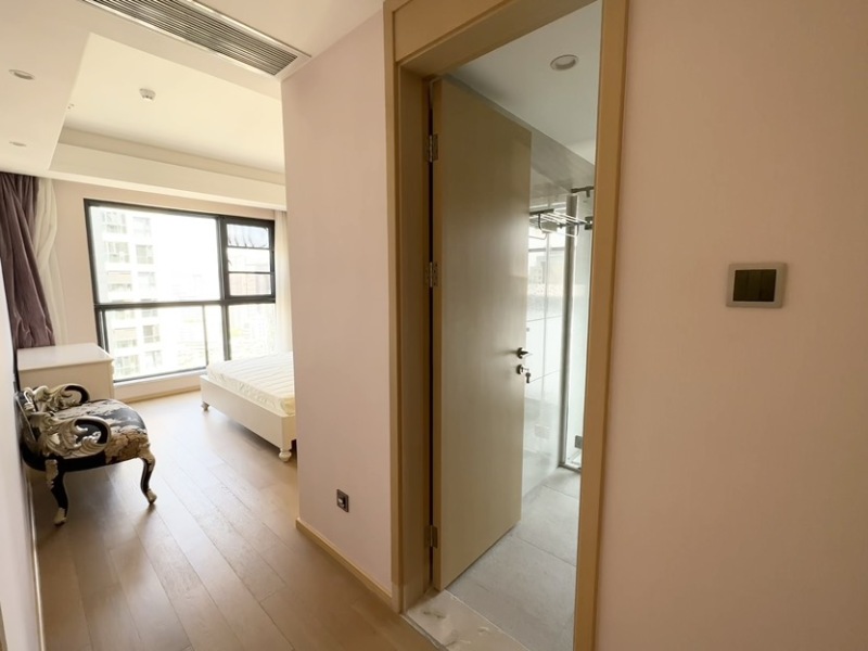 4室2廳2陽(yáng)臺(tái) 俊發(fā)逸天峰臥室