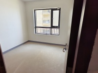 5室2廳2陽臺 藍光水岸公園臥室