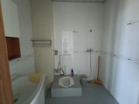 5室2廳2陽臺 世紀(jì)城元春苑衛(wèi)生間