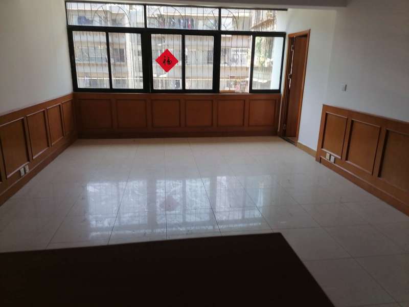 4室2廳 氣象路40號客廳