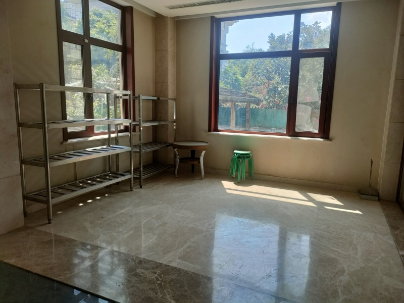 5室3廳2陽臺(tái) 海韻楓丹別墅客廳