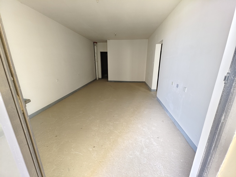 5室2廳2陽臺 藍光水岸公園臥室