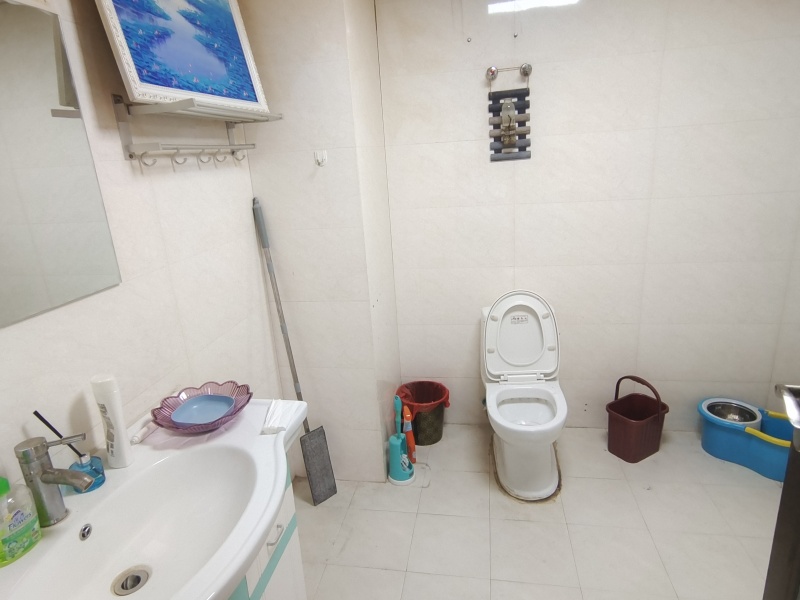 2室1廳1陽臺 欣都龍城公寓衛(wèi)生間