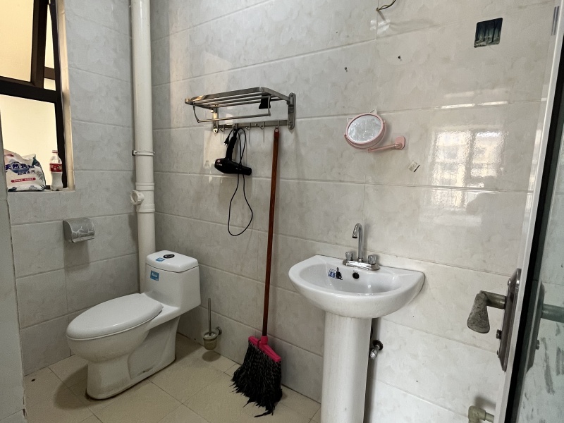 3室2廳2陽臺 盛泰公園盛世衛(wèi)生間