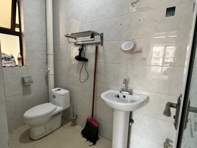 3室2廳2陽臺 盛泰公園盛世衛(wèi)生間